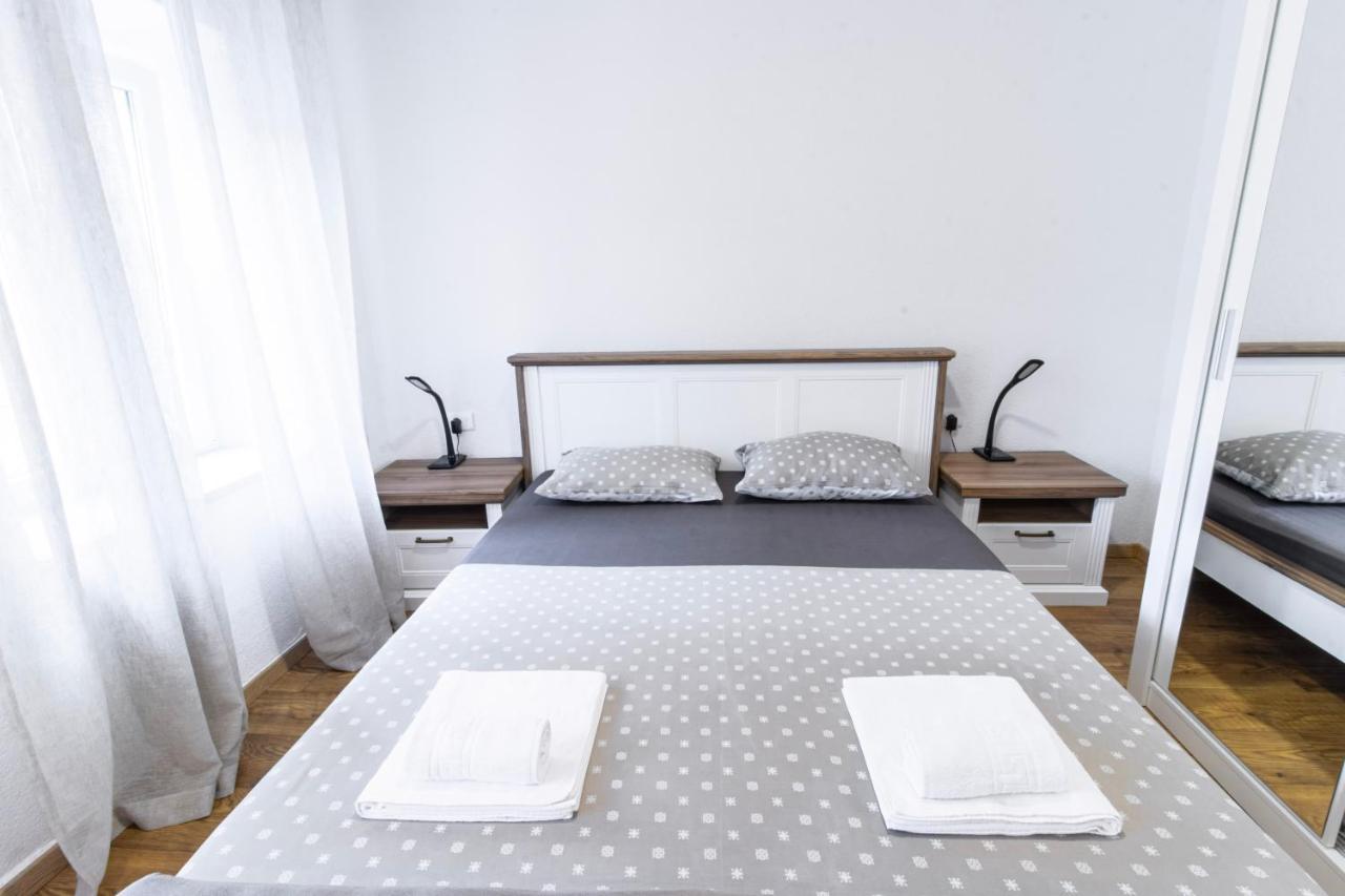 Apartments Florian Lopud Esterno foto