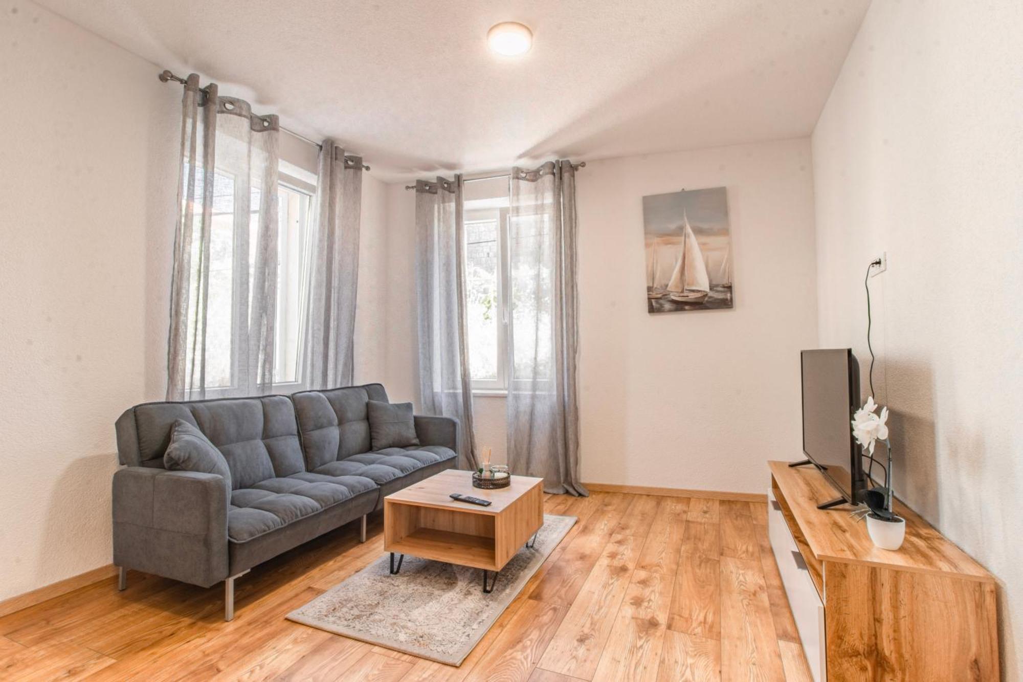 Apartments Florian Lopud Esterno foto